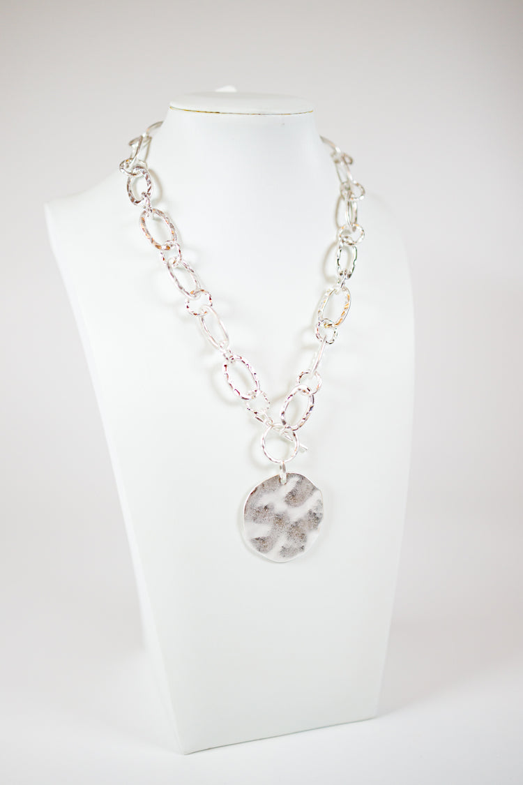 Textured Round Necklace, VARIOUS