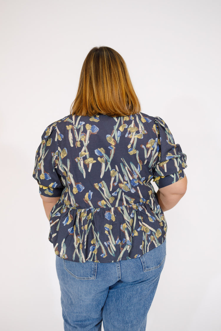 Curvy Navy Printed Scalloped Sleeve Top