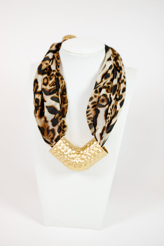 HD Gold V Necklace, VARIOUS